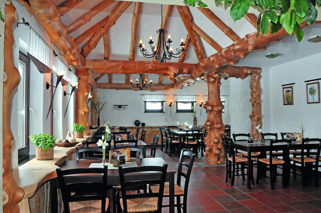 Feriendorf Auenland Eisfeld Exterior foto